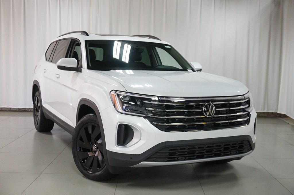 2026 Volkswagen Atlas SE Technology photo 3