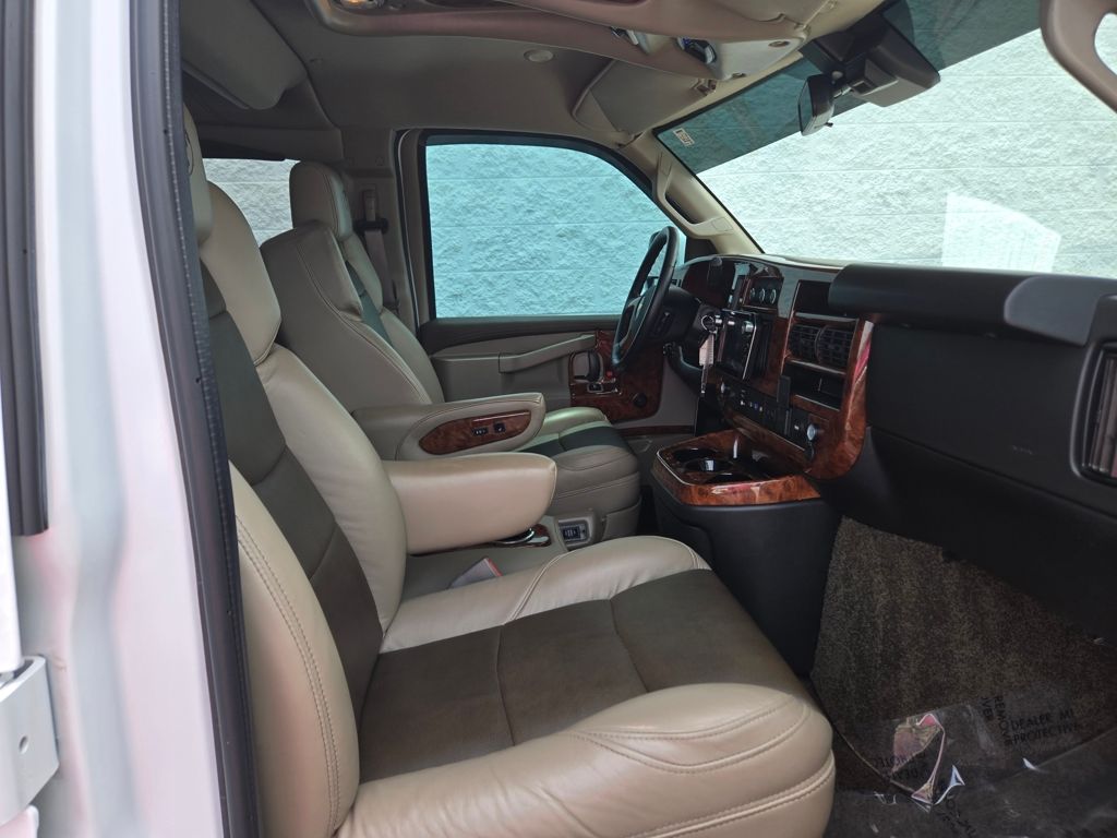 2022 Chevrolet Express Cargo photo 20