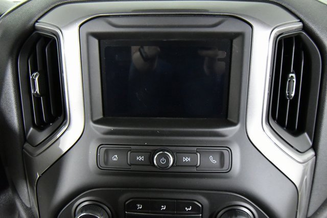 2025 Chevrolet Silverado 1500 photo 3