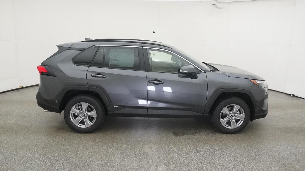 2025 Toyota RAV4 Hybrid XLE photo 25