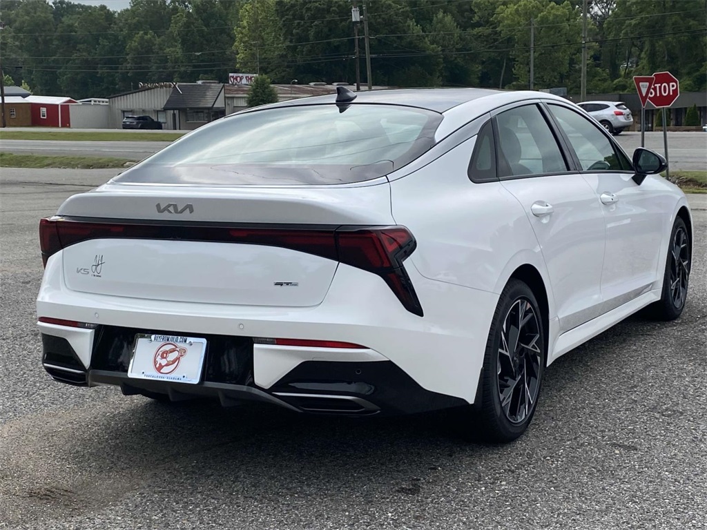 2025 Kia K5 GT-Line photo 4