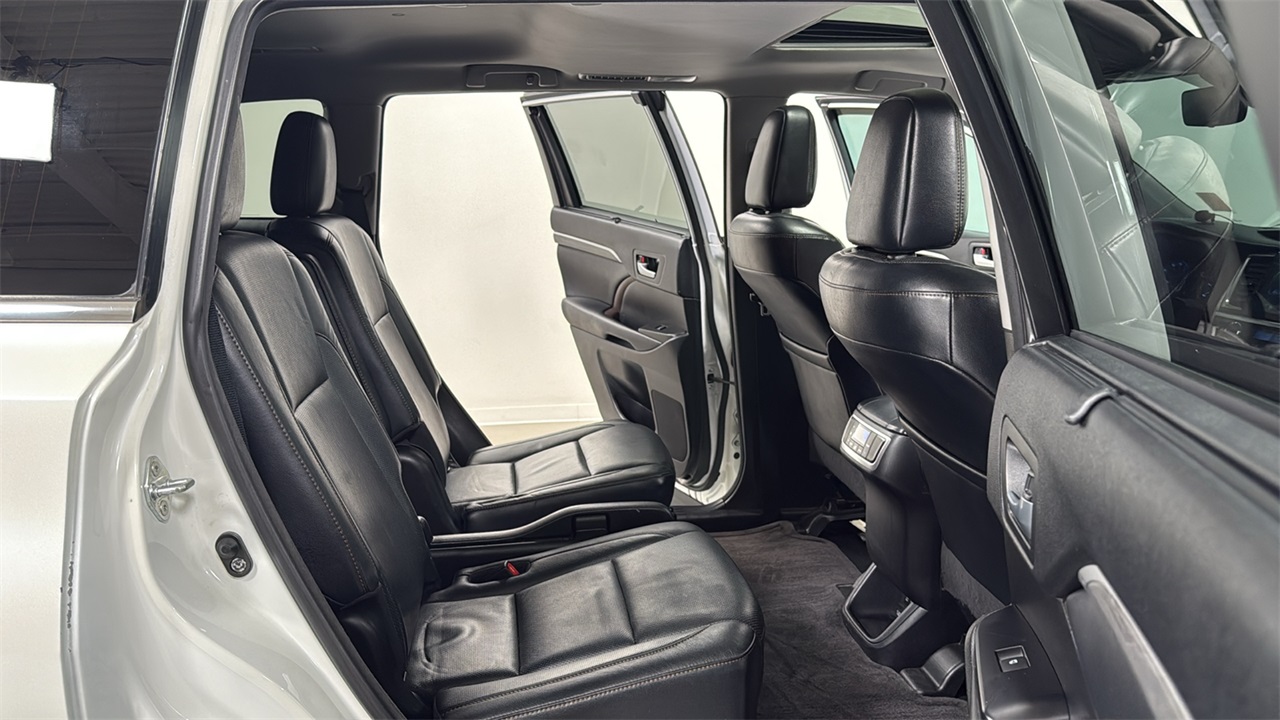 2018 Toyota Highlander Limited photo 18