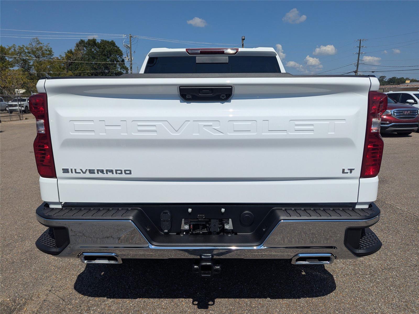 2026 Chevrolet Silverado 1500 LT photo 3
