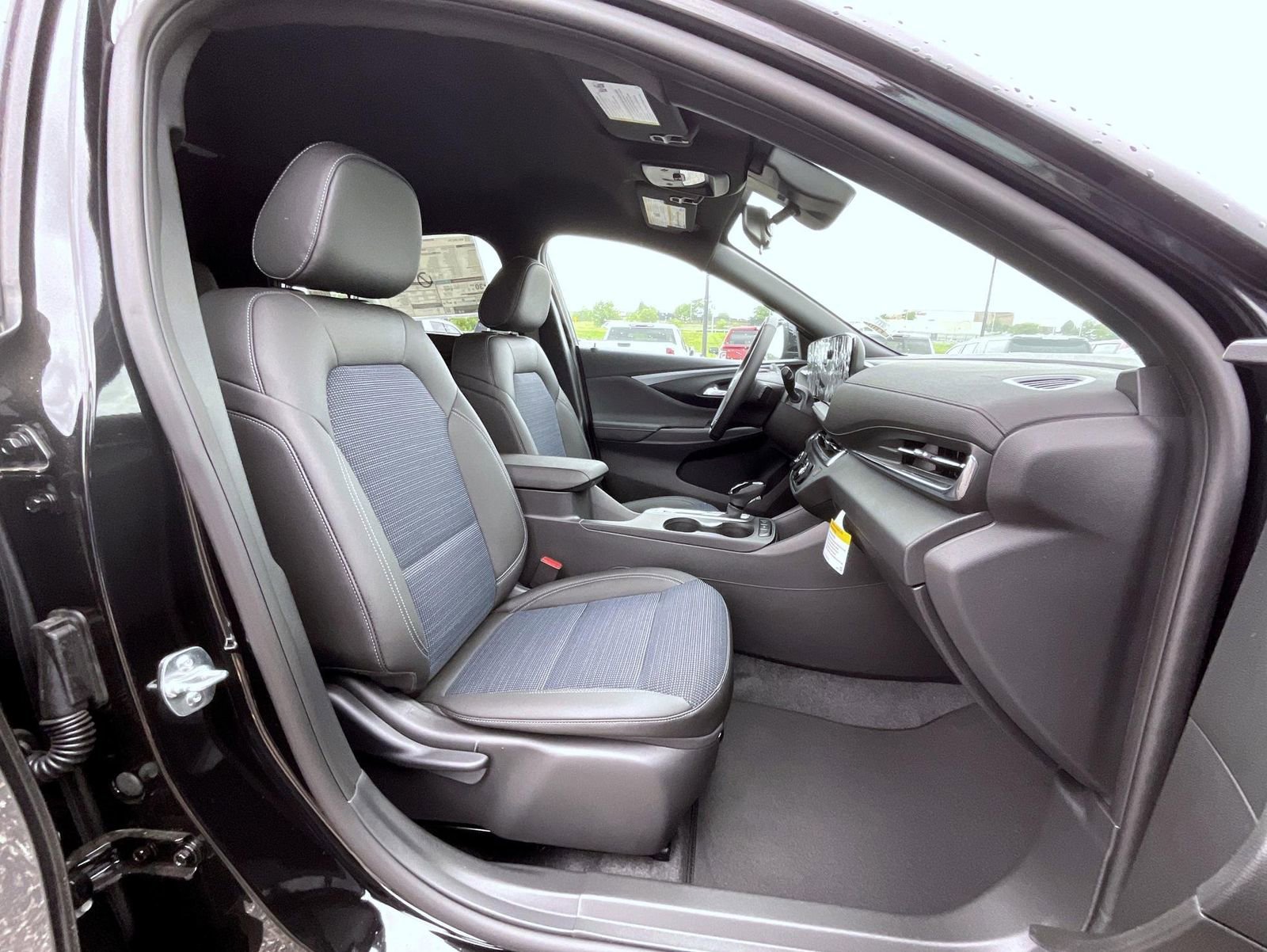 2025 Buick Envista Preferred photo 15