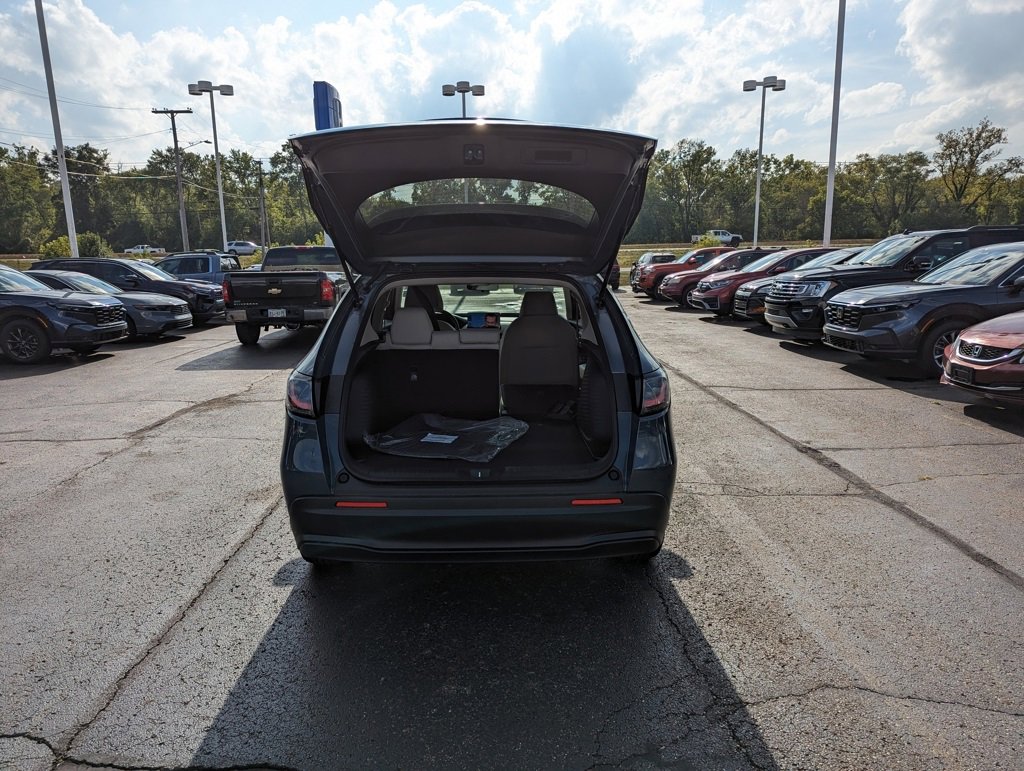 2026 Honda HR-V LX photo 9