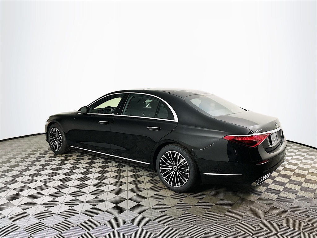 2026 Mercedes Benz S 580 4MATIC photo 4