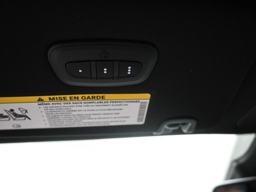 2026 Chrysler Pacifica photo 23