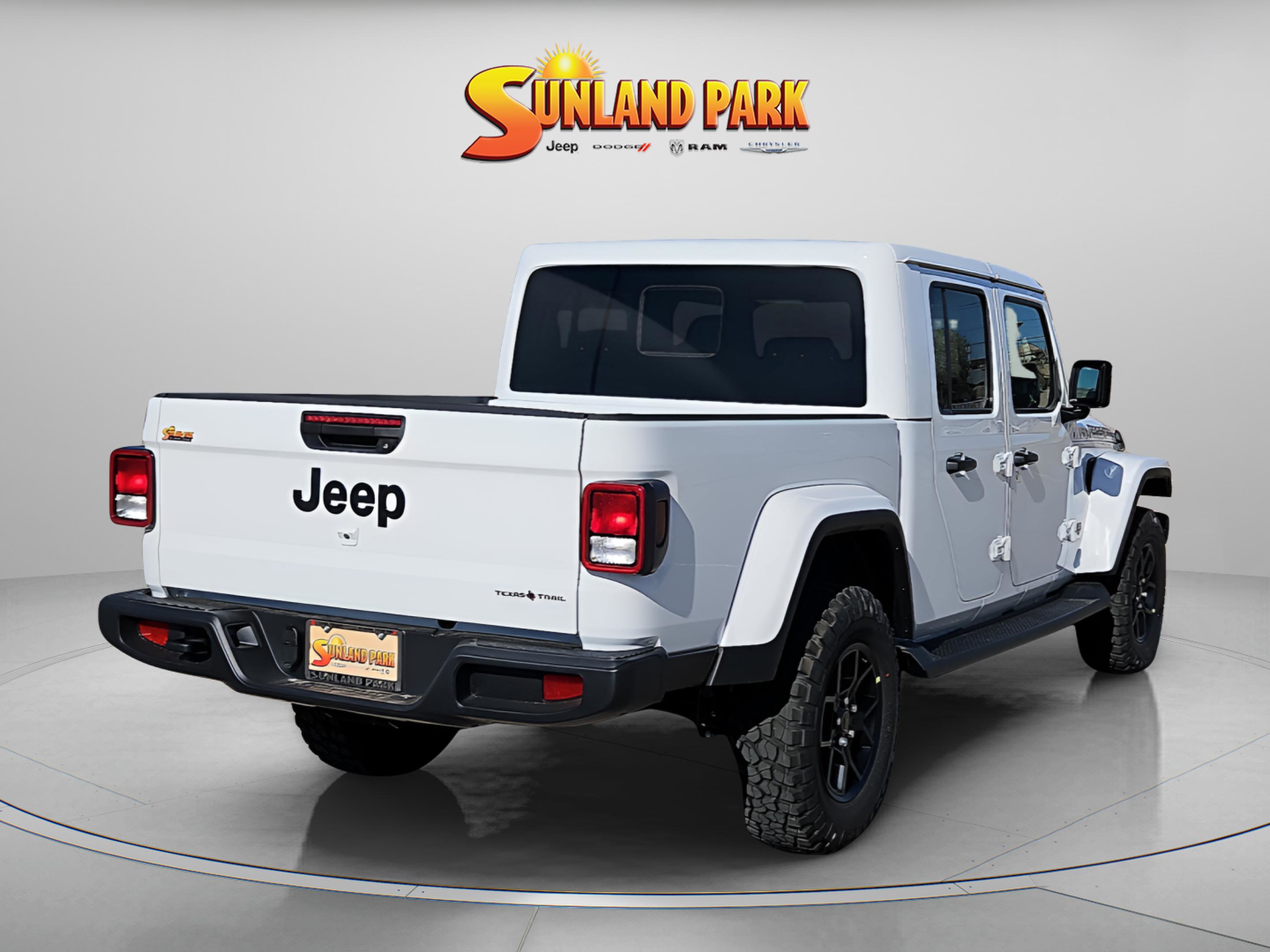 2026 Jeep Gladiator Texas Trail photo 4