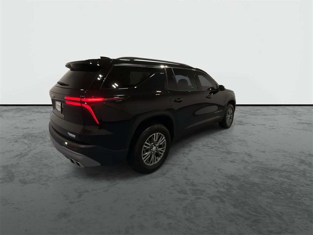 2025 Chevrolet Traverse photo 8
