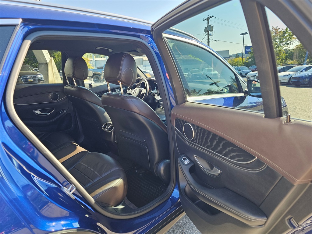 2018 Mercedes Benz GLC 300 4MATIC photo 13