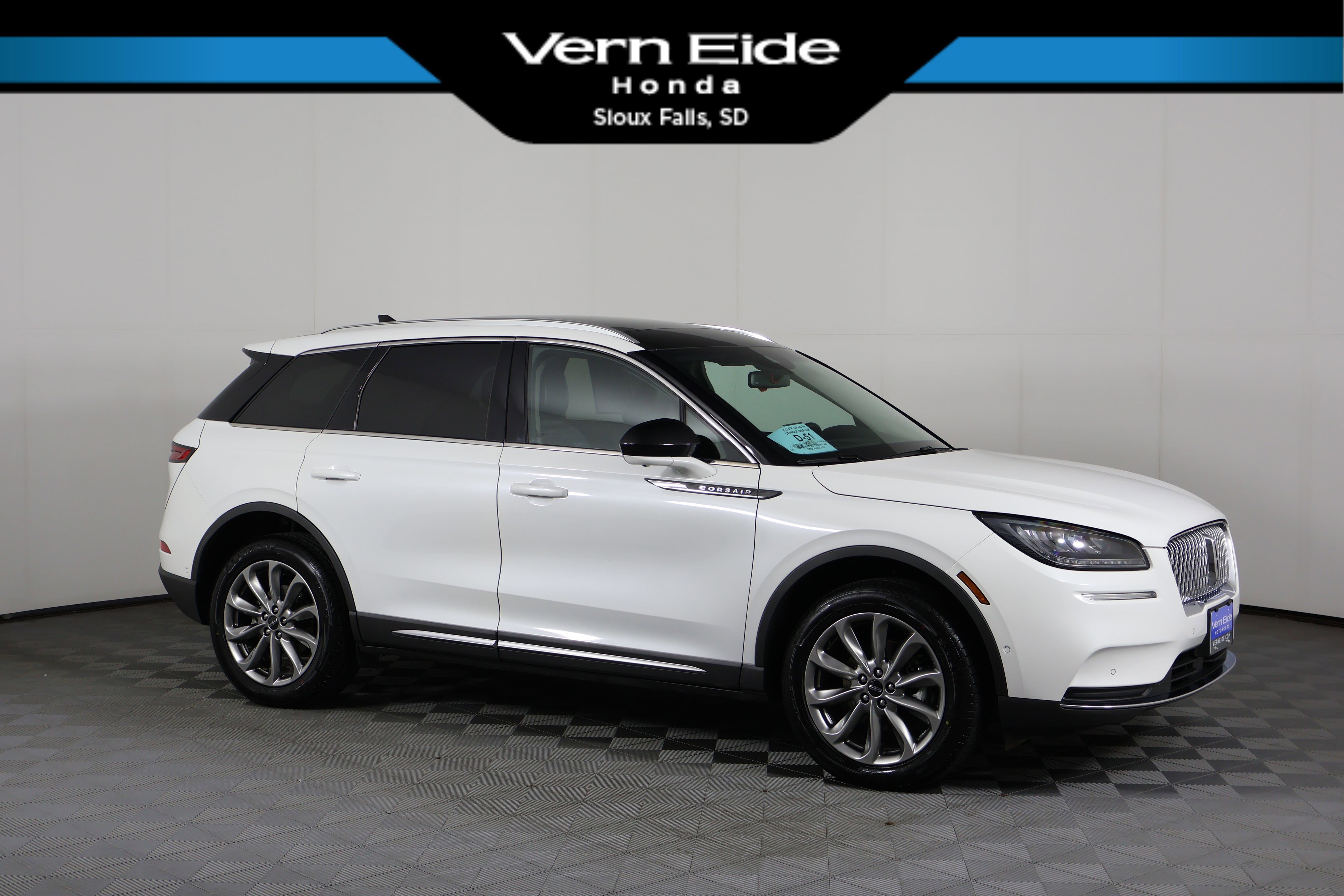 2022 Lincoln Corsair Base