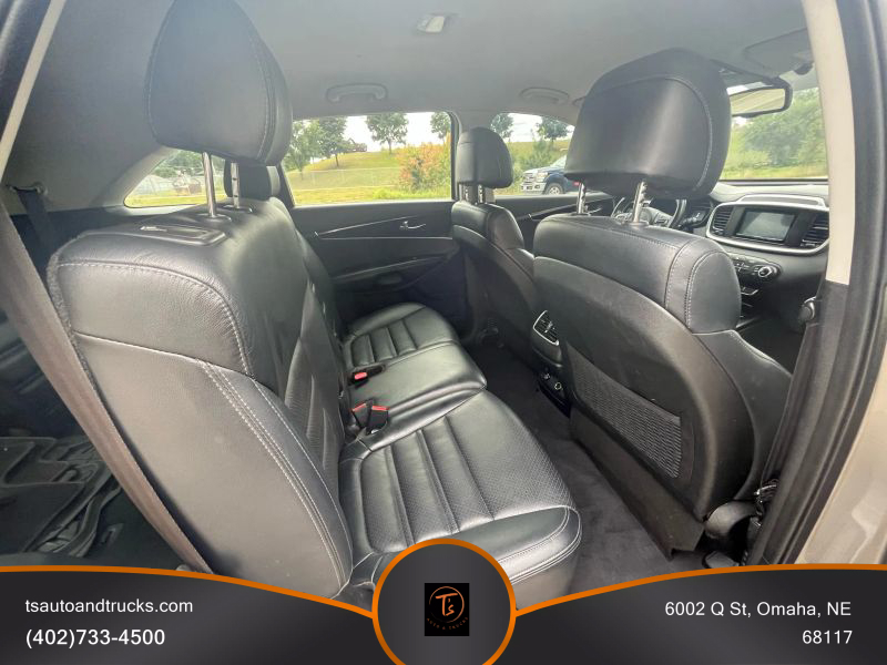 2017 Kia Sorento LX photo 18