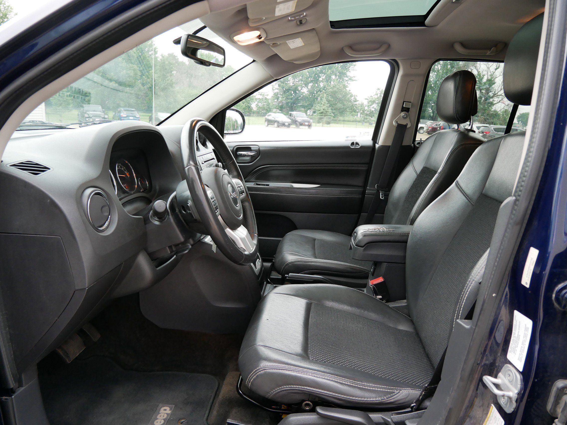 2014 Jeep Compass Latitude photo 9