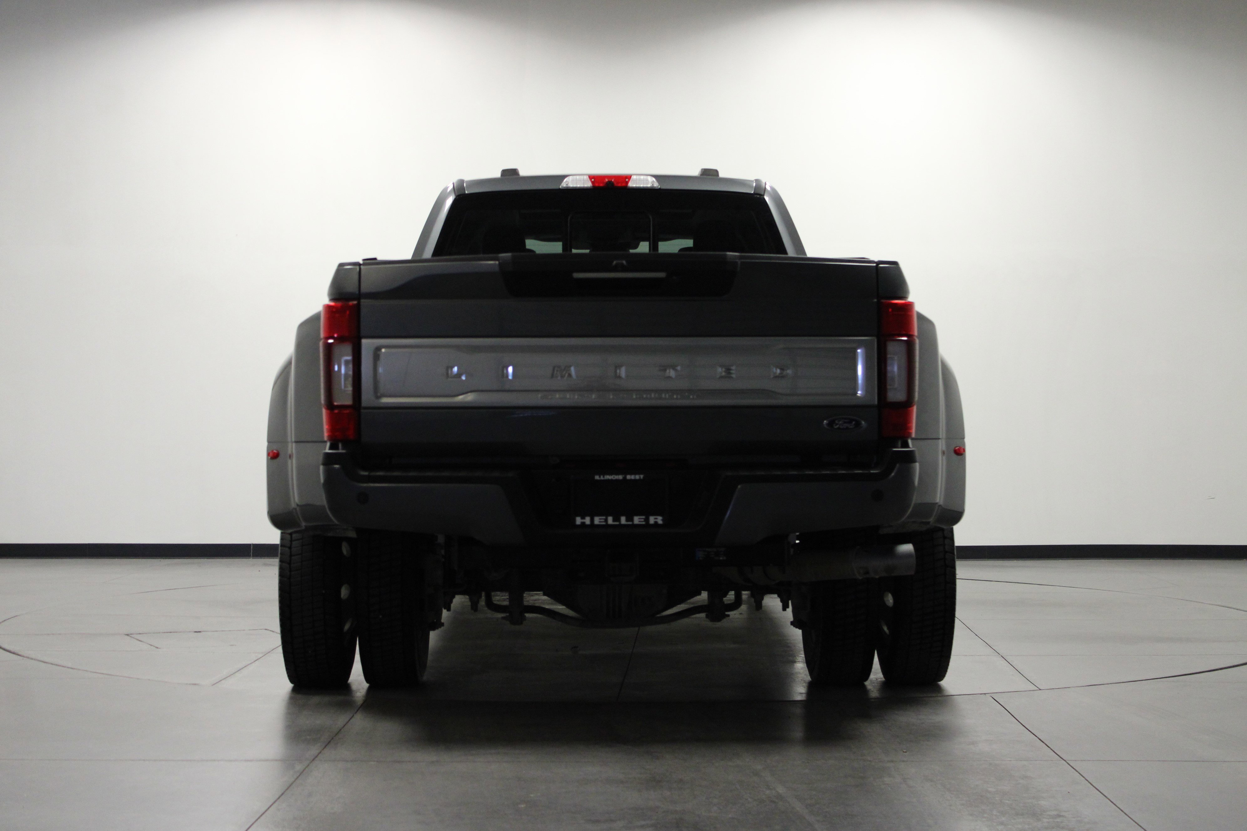 2022 Ford F-450 Limited photo 4