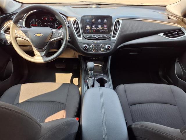 2025 Chevrolet Malibu 1LT photo 9