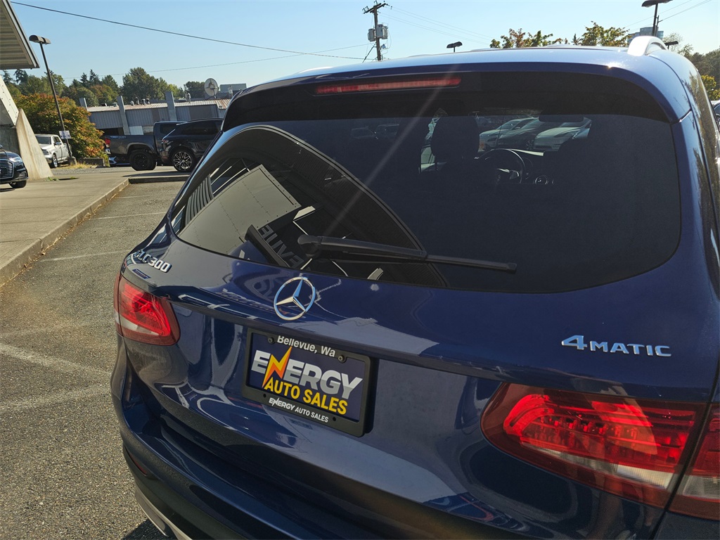 2018 Mercedes Benz GLC 300 4MATIC photo 14