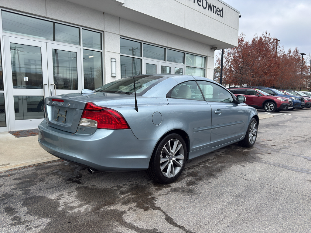 2011 Volvo C70 T5 photo 3