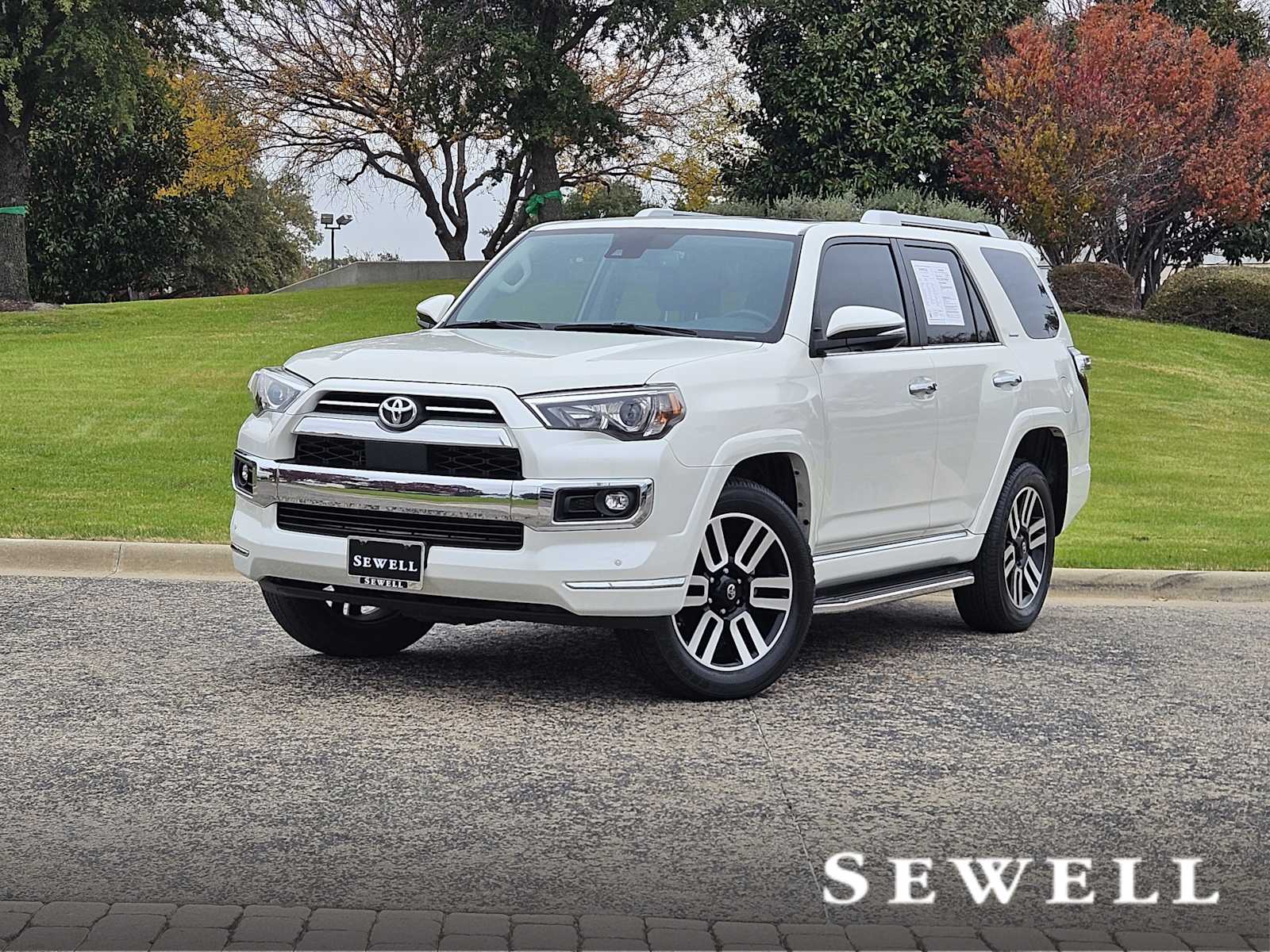 2021 Toyota 4Runner Limited's photo