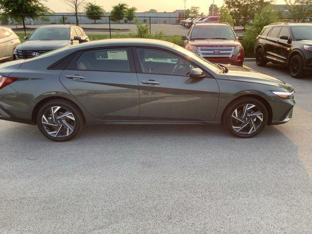 2025 Hyundai Elantra Hybrid SEL Sport photo 4