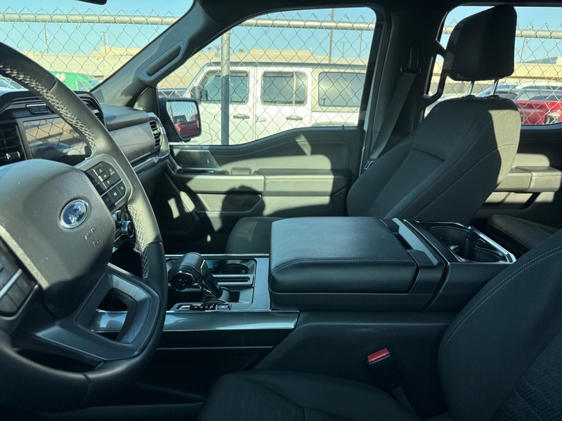 2023 Ford F-150 XLT photo 3