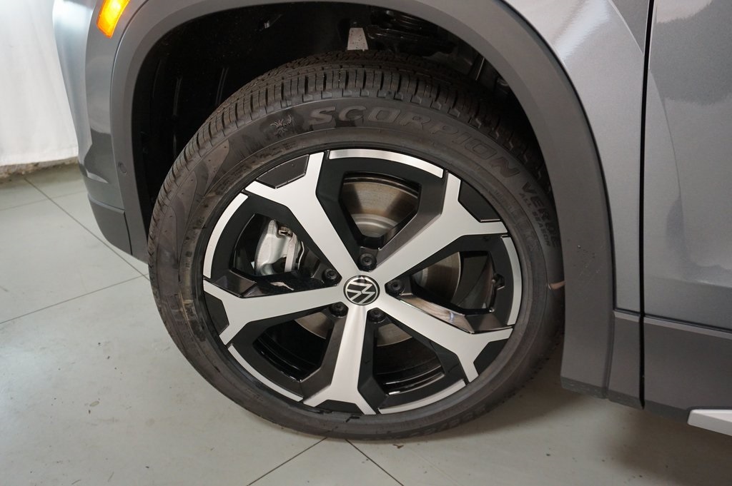 2025 Volkswagen Tiguan SE photo 27