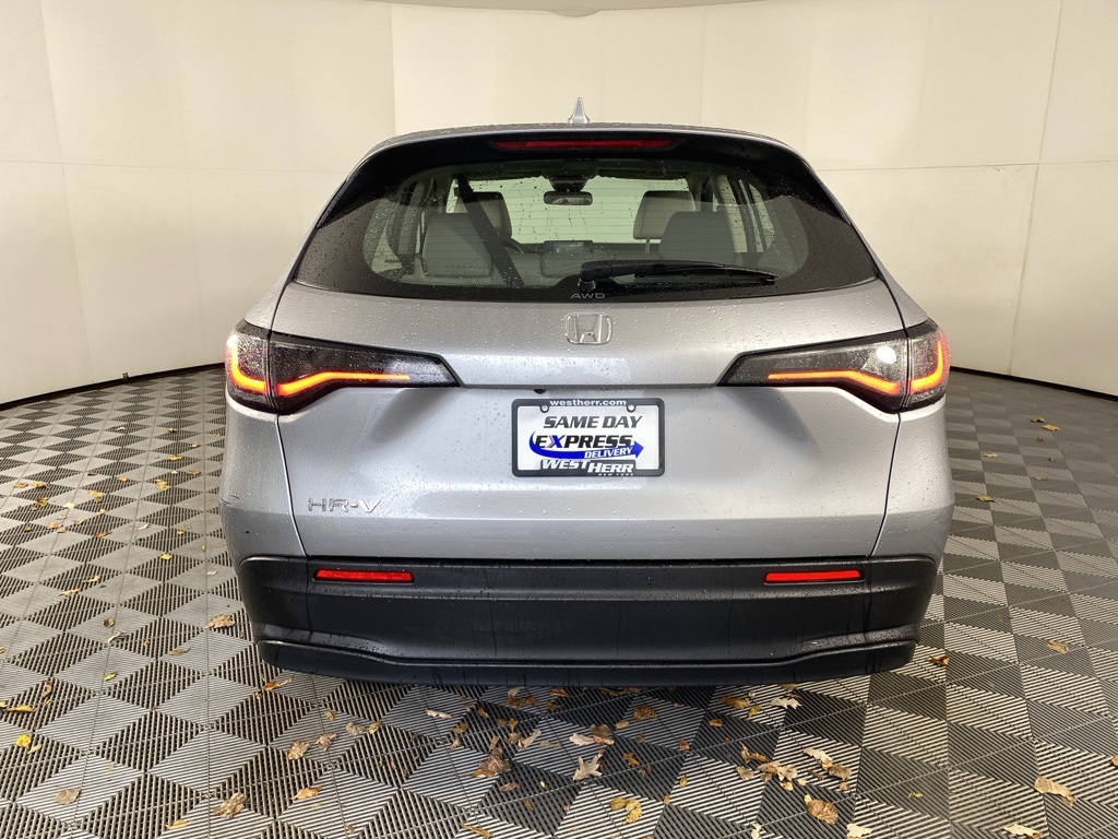 2023 Honda HR-V LX photo 3