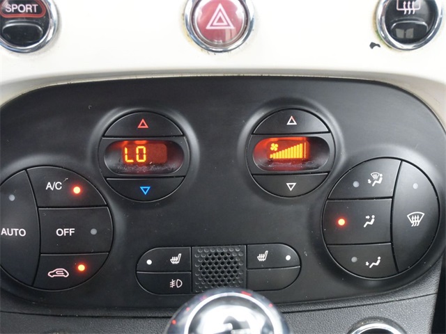 2012 Fiat 500 Lounge photo 7
