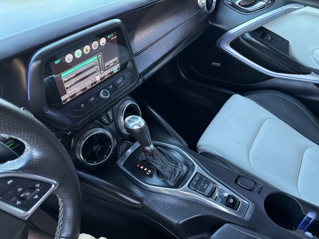 2017 Chevrolet Camaro SS photo 32