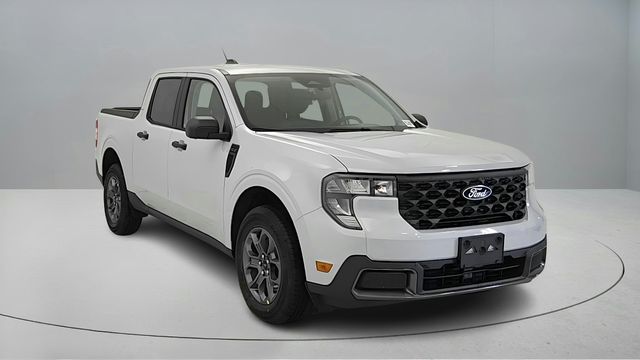 2025 Ford Maverick XLT's photo