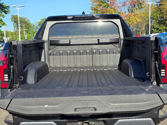 2026 Chevrolet Silverado photo 4