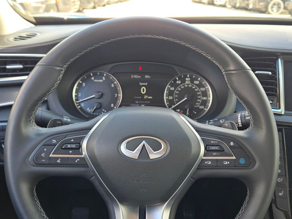 2022 Infiniti QX50 Luxe AWD photo 34