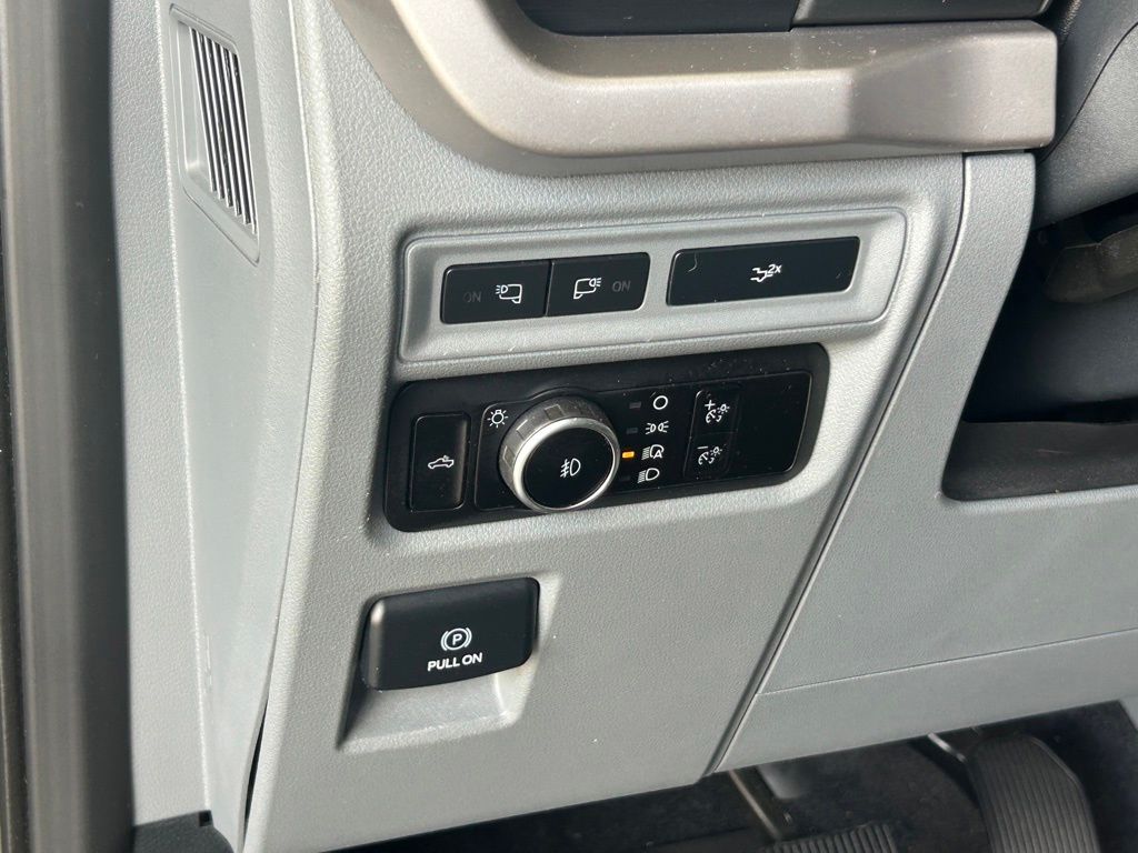 2023 Ford F-150 XLT photo 30