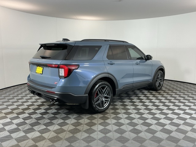 2025 Ford Explorer ST photo 4