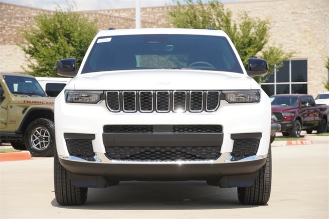 2025 Jeep Grand Cherokee Laredo X photo 2