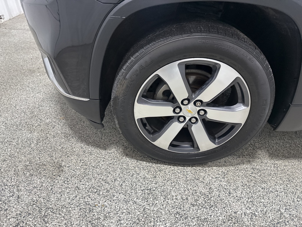 2018 Chevrolet Traverse 3LT photo 2