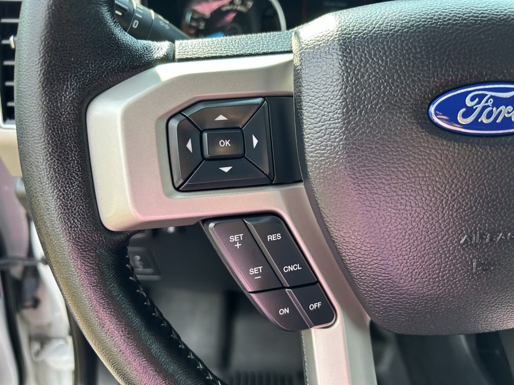 2019 Ford F-150 Lariat photo 17