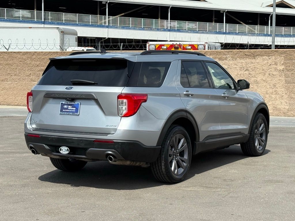 2022 Ford Explorer XLT photo 3