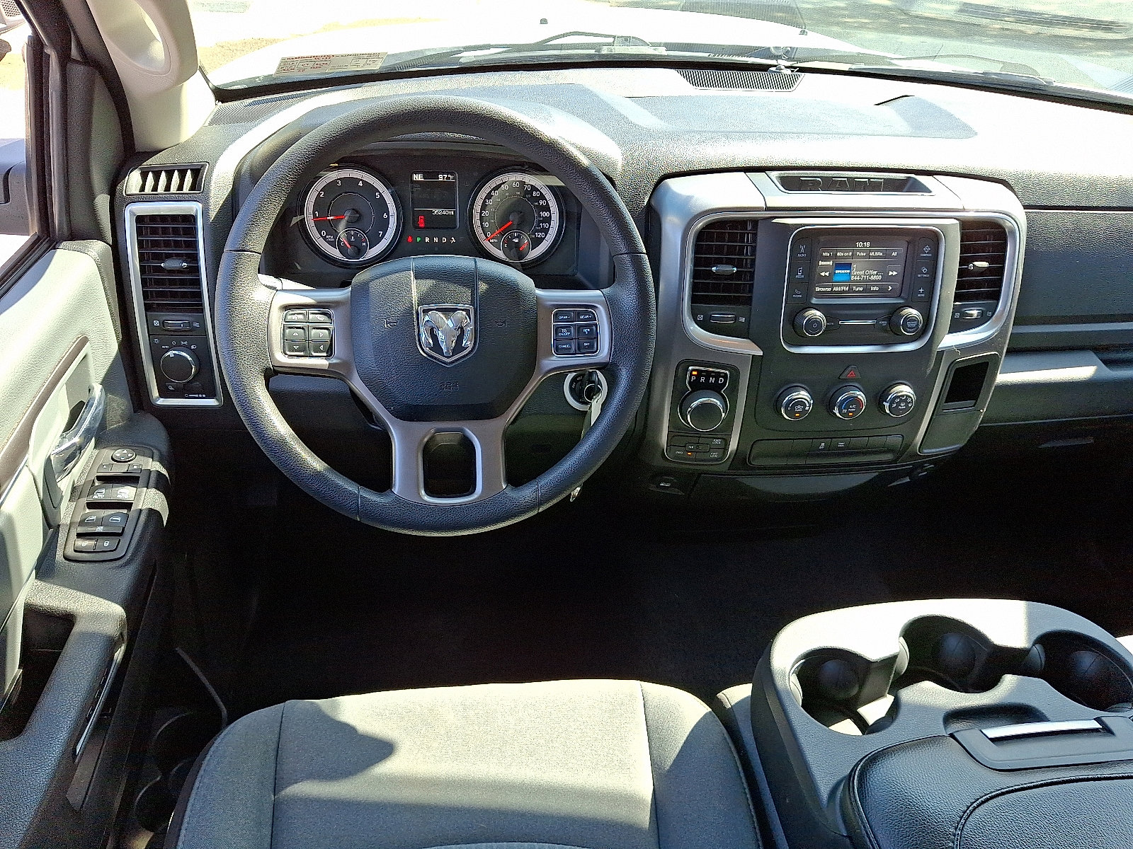 2024 Ram 1500 Classic SLT photo 4