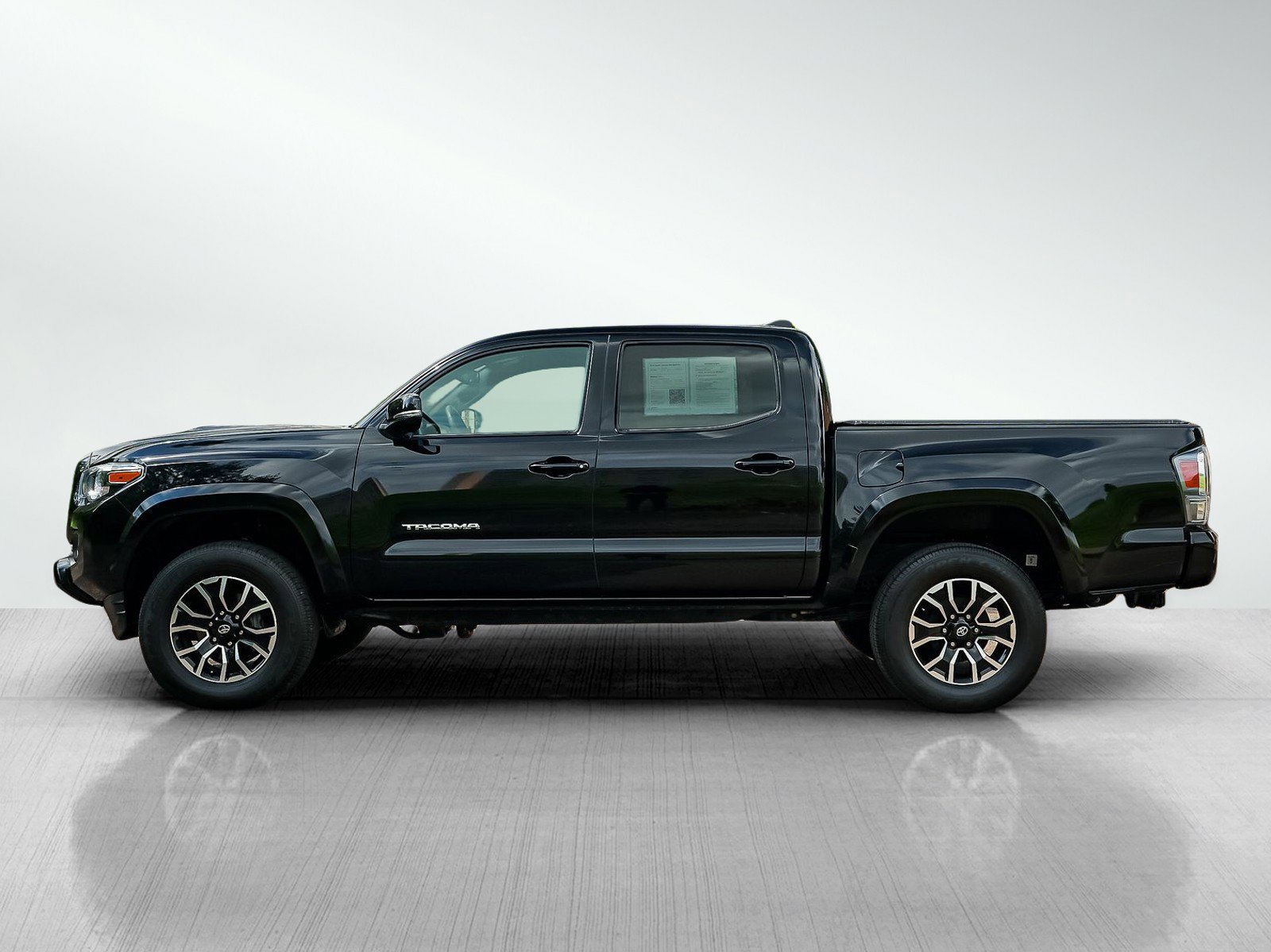 Used 2022 Toyota Tacoma TRD Sport with VIN 3TMCZ5AN4NM464021 for sale in Bloomington, Minnesota