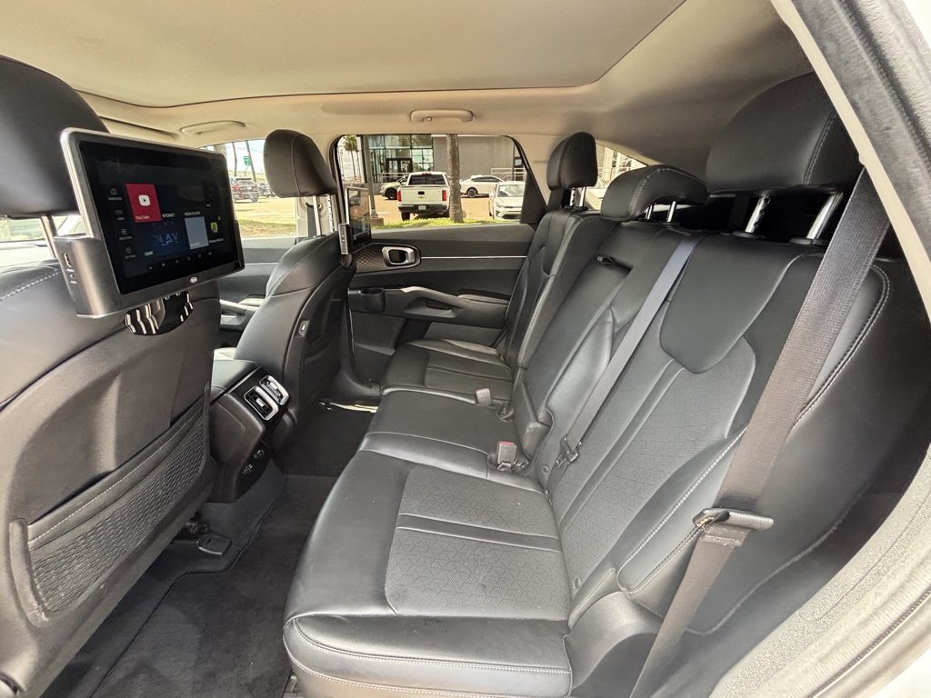 2022 Kia Sorento S photo 10