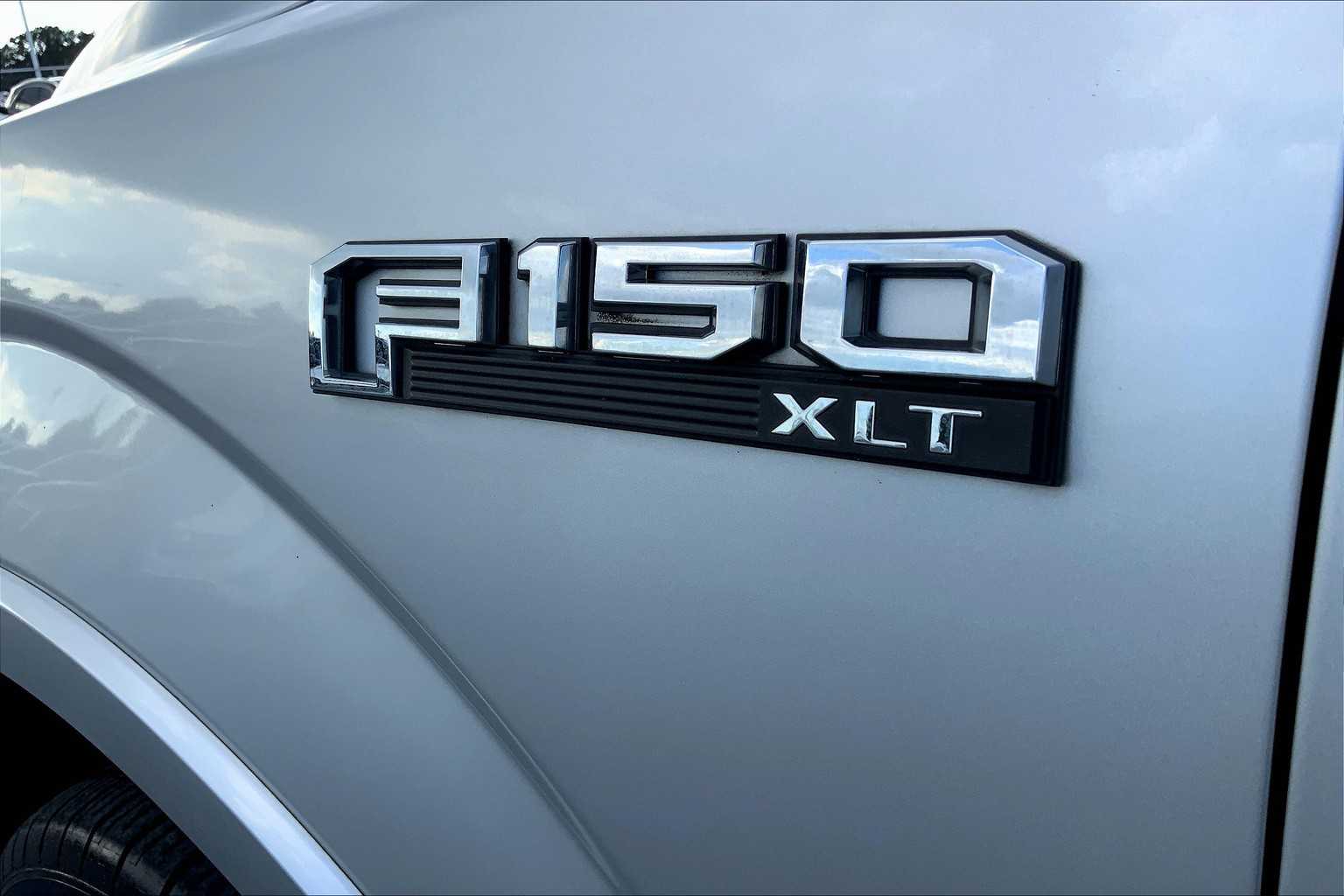 2015 Ford F-150 XLT photo 29
