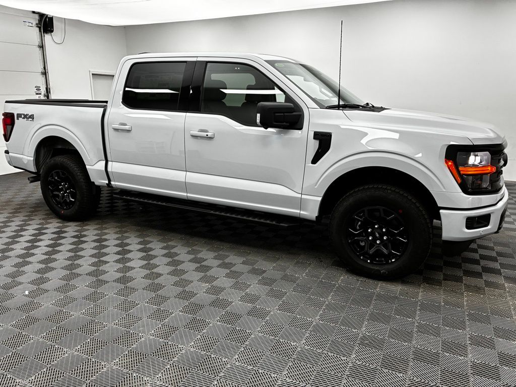 2025 Ford F-150 XLT photo 17