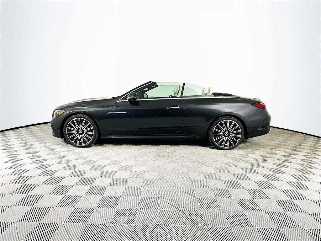 2026 Mercedes Benz CLE 300 4MATIC Cabriolet photo 4