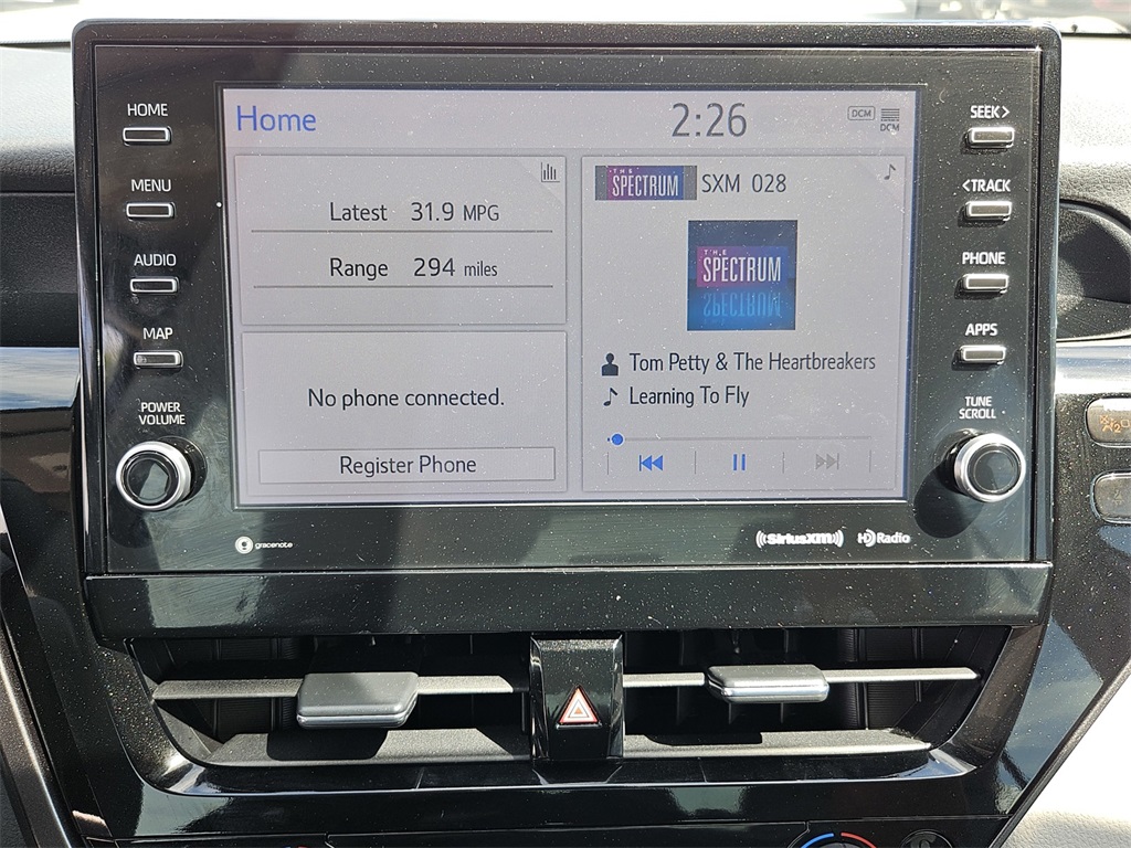 2022 Toyota Camry XLE photo 18