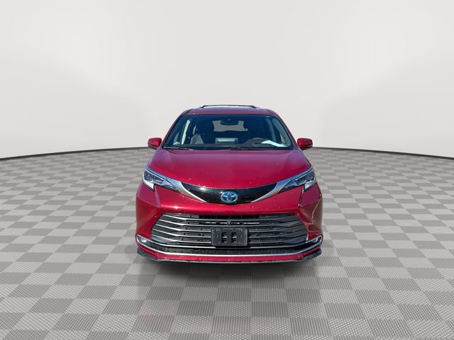 2022 Toyota Sienna Platinum photo 3