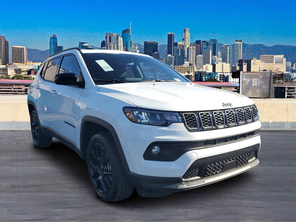 2026 Jeep Compass Latitude Altitude photo 3