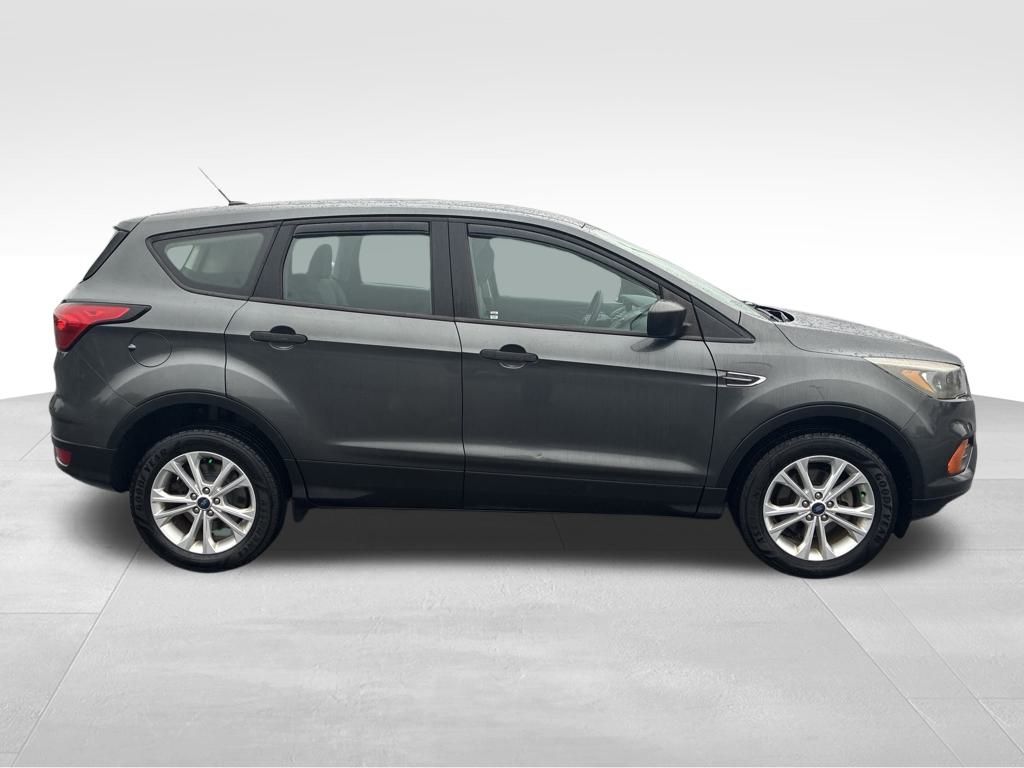2019 Ford Escape S photo 5