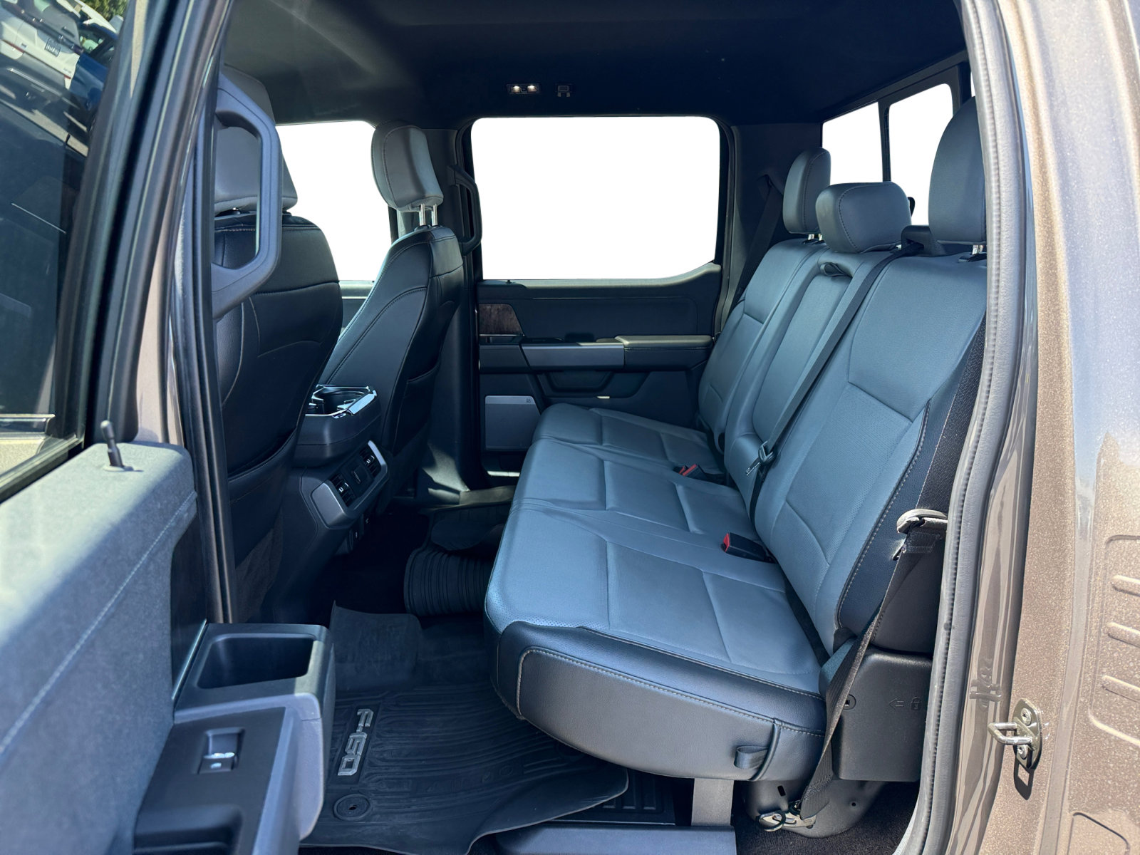 2022 Ford F-150 Lightning photo 15