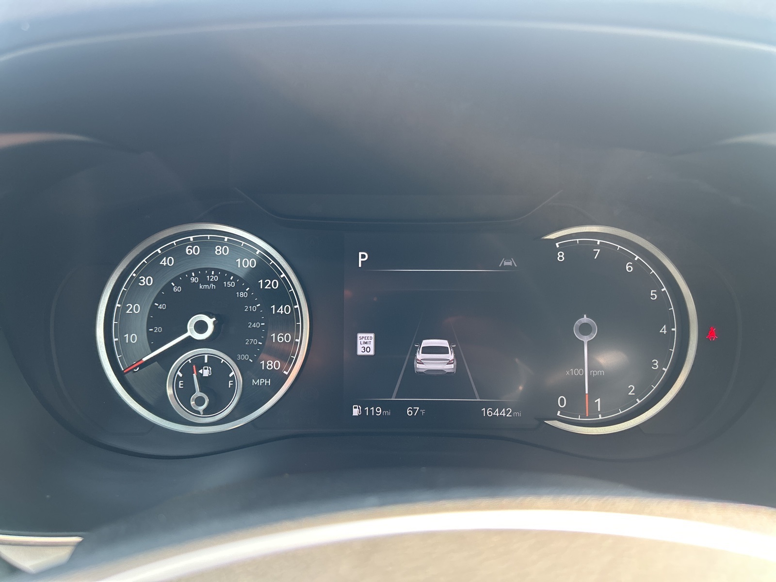 2025 Genesis G70 2.5T photo 15