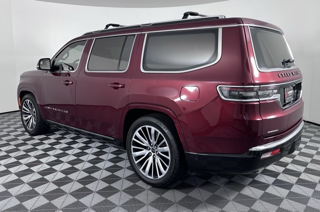 2023 Jeep Grand Wagoneer III photo 2